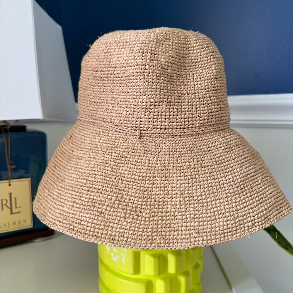 Helen Kaminski packable hat
